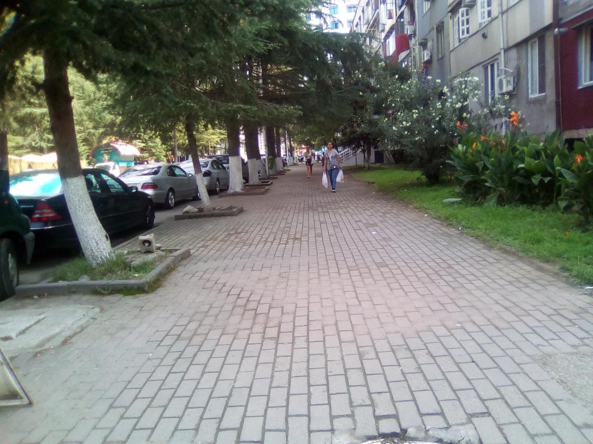Apartment Ge Zvezda Μπατούμι Εξωτερικό φωτογραφία